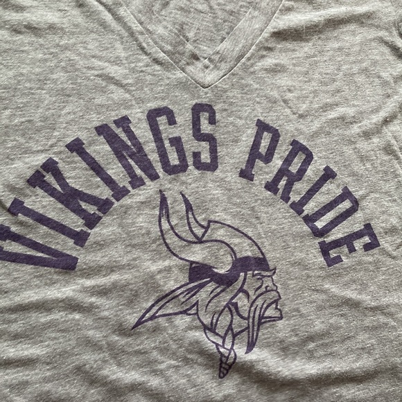 ♻️Vikings V-neck - Picture 3 of 3